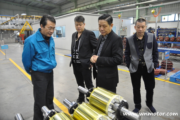 浙江客人参观皖南电机.jpg 浙江客人参观皖南电机.jpg